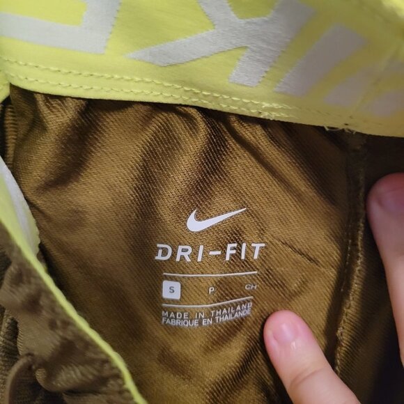 Nike Olive Green Training Athletic Shorts Size Small - Picture 2 of 6